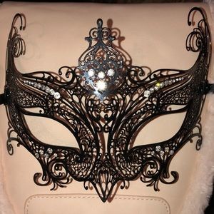 Masquerade mask with rhinestones,thin-coated metal